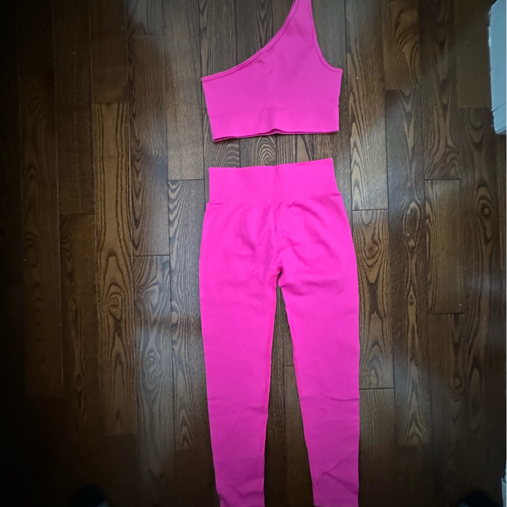 Stylish Pink One-Shoulder 2 pc legging